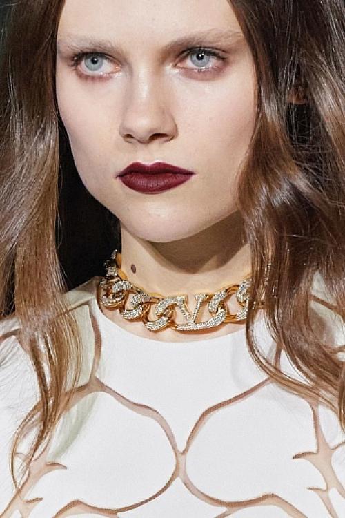 11 главных трендов украшений с недель моды весна - лето 2022. 05