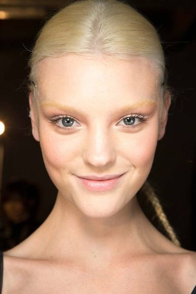 Вот и настало время поговорить о модном макияже осень - зима 2014-2015 гг. 06 Вот и настало время поговорить о модном макияже осень - зима 2014-2015 гг. 06