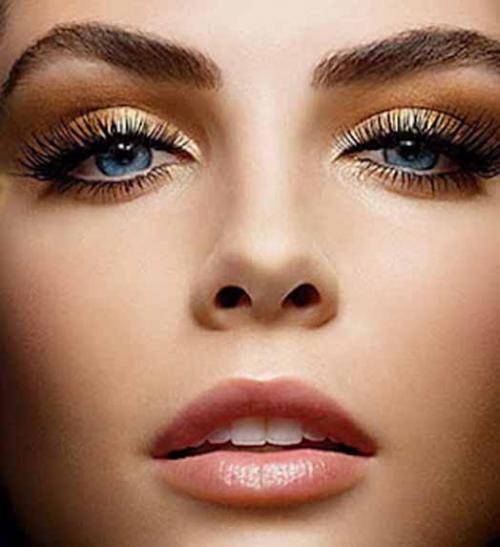 В сезоне осень 2015 модно сочетать бронзовые тени с матовыми коричневыми оттенками. 02