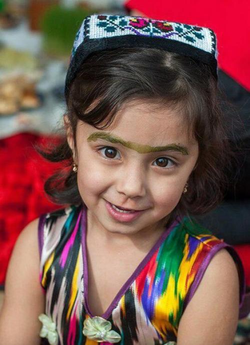 Историками считается, что именно на Востоке возник культу красоты. 01