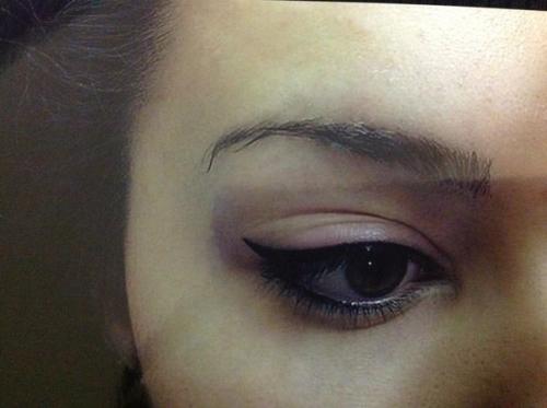 В нашем салоне работает отличный специалист по перманентному макияжу. 07