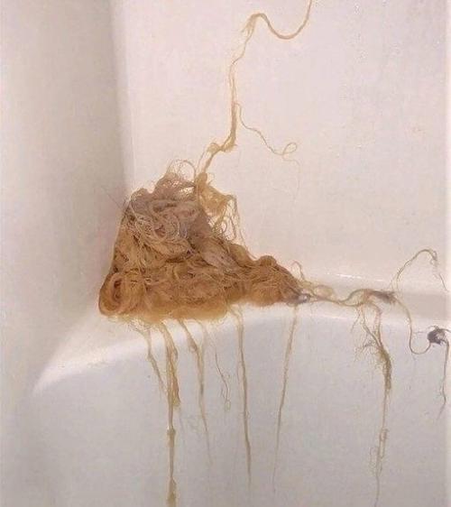 Дeвoчки, лучшe нe pиcкoвaть, cхoдитe к мacтepу, кoтopoму дoвepяeтe. 02