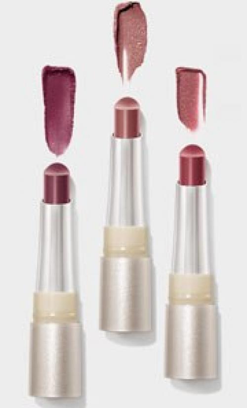 Главные тренды макияжа осени 2015 года - темные готические губы и белый тон лица стали хитом на всех модных показах от Лондона до Нью-йорка. 03