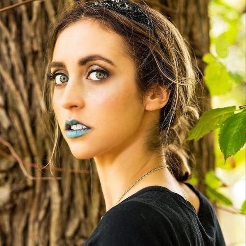 Как использовать помаду альтернативных цветов (синий, зеленый, фиолетовый, желтый, черный и т д). 05