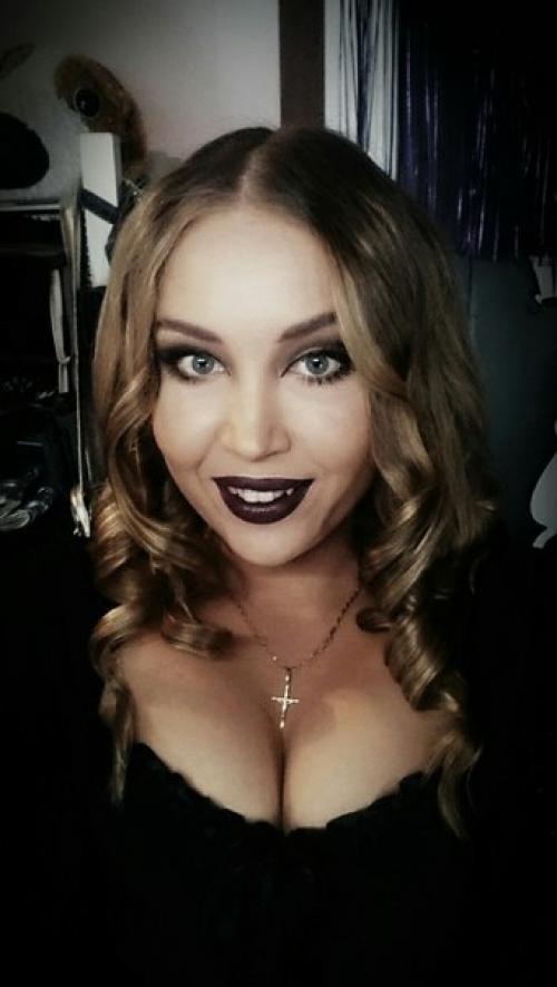 Как использовать помаду альтернативных цветов (синий, зеленый, фиолетовый, желтый, черный и т д). 03