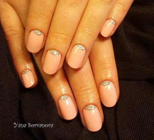 Небольшой пост о том, зачем нужен маникюр современной девушке. 03