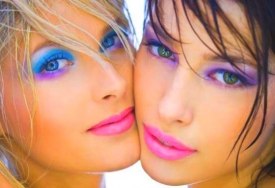 Смело посмотреть в глаза синей деревянной козе - главному символу наступающего 2015 года поможет правильный макияж. Смело посмотреть в глаза синей деревянной козе - главному символу наступающего 2015 года поможет правильный макияж.