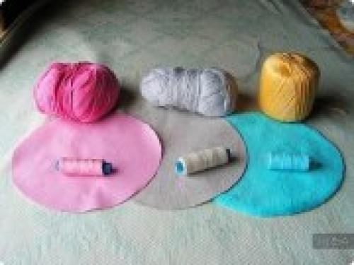 Кукла - зерновушка.  - Лоскут ткани (лучше не толстой, приятной на ощупь и на глаз, натуральной, естественно). 01