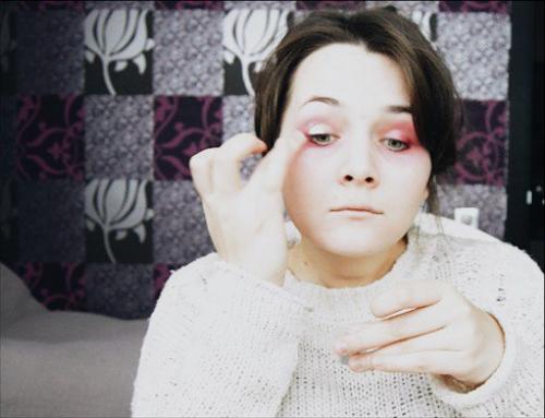 Сегодняшним макияжем мы торжественно даем старт предновогодним приготовлениям. 05 Сегодняшним макияжем мы торжественно даем старт предновогодним приготовлениям. 05