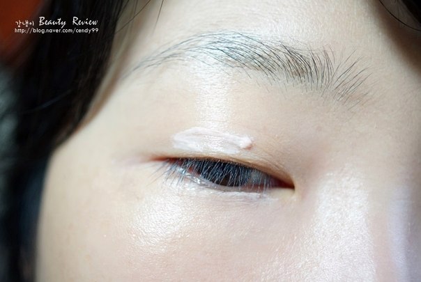 Добавлены свотчи базы под тени Etude House Proof 10 Eye Primer. 05