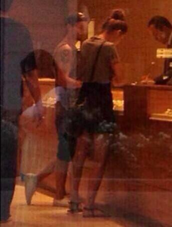 (Аноним). Просто взгляните на Zerrie. 01