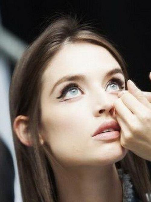 Акцент на глаза - это модно, его можно создать при помощи стрелок. 03