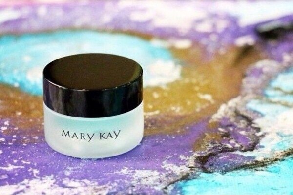 Успокаивающий гель для кожи вокруг глаз. 01 Успокаивающий гель для кожи вокруг глаз. 01