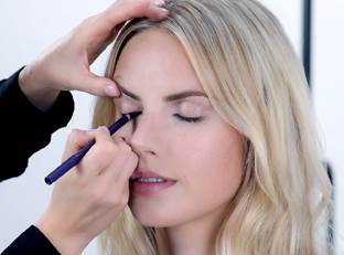 ШАГ ЗА Шагом: Смоки АЙЗ. Смоки айз – это идеальный вариант для вечернего макияжа. 01 ШАГ ЗА Шагом: Смоки АЙЗ. Смоки айз – это идеальный вариант для вечернего макияжа. 01