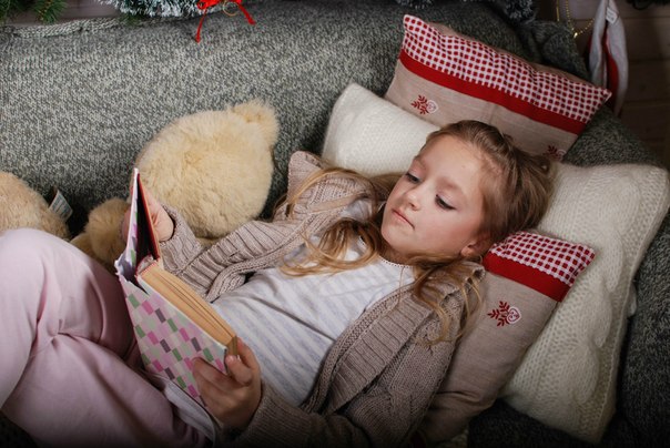 Недавно снимала замечательную девочку Вику. Я до сих пор в восторге от ее глаз, они такие красивые. 04