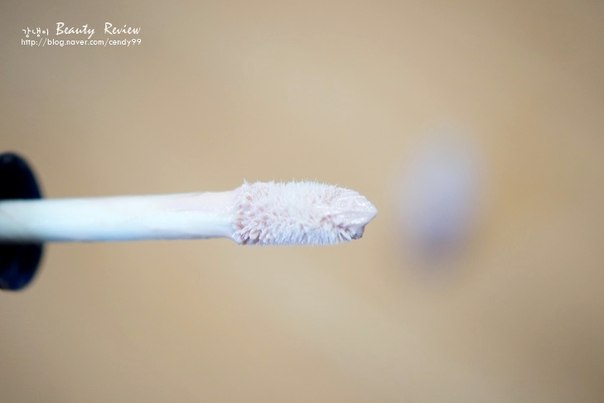 Добавлены свотчи базы под тени Etude House Proof 10 Eye Primer. 01