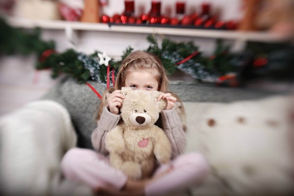 Недавно снимала замечательную девочку Вику. Я до сих пор в восторге от ее глаз, они такие красивые. 02