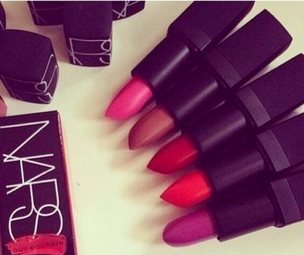 Модная тёмная помада: как правильно подобрать? 01 Модная тёмная помада: как правильно подобрать? 01