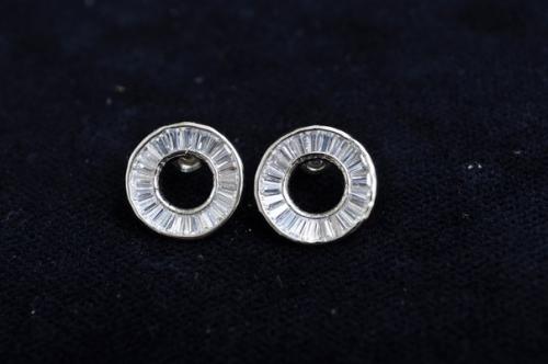 Советы по выбору сережек для невесты. 05