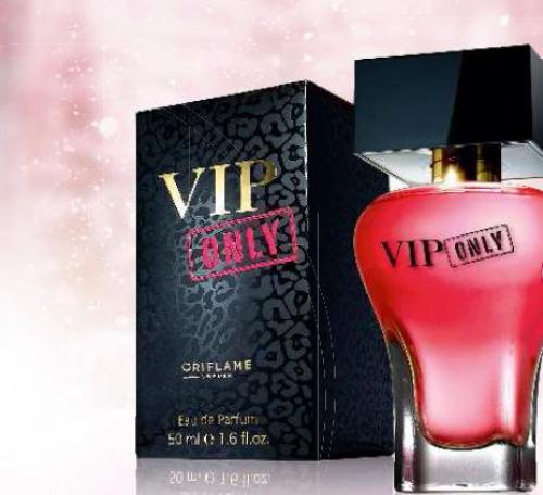 Новое платье ждет своего часа, праздничный макияж продуман, прическа - тоже. 02