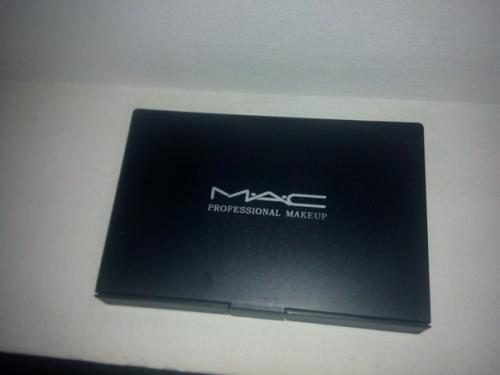 Профессиональная палитра корректоров (консилерров) MAC (мак), 15 цветов. 01 Профессиональная палитра корректоров (консилерров) MAC (мак), 15 цветов. 01