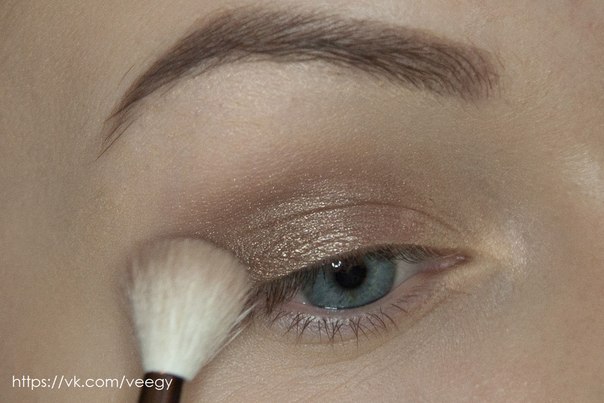 Как сделать макияж глаз за пять минут! 02