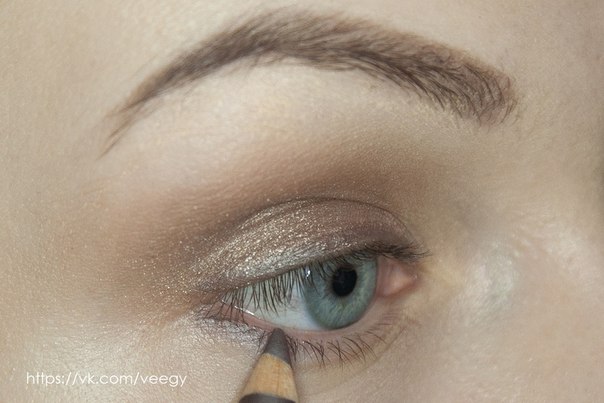 Как сделать макияж глаз за пять минут! 03