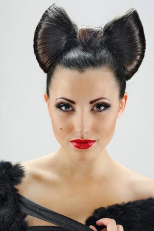 Бант. Очень красивая и простая прическа в исполнении, а главное продержится на ваших волосах достаточно долгое время. 01