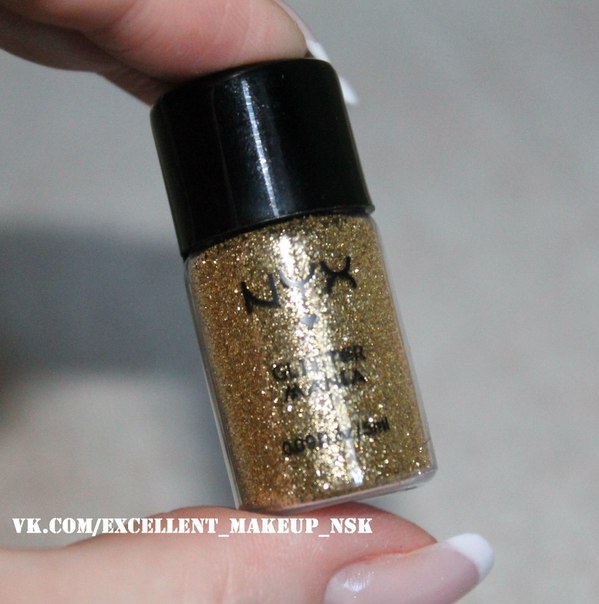 Глиттер(англ. Glitter) – блестки; средство макияжа, придающее блеск. 02