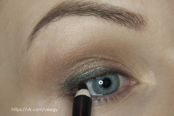 Как сделать макияж глаз за пять минут! 05