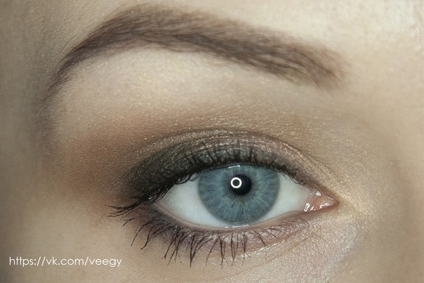 Как сделать макияж глаз за пять минут! 09