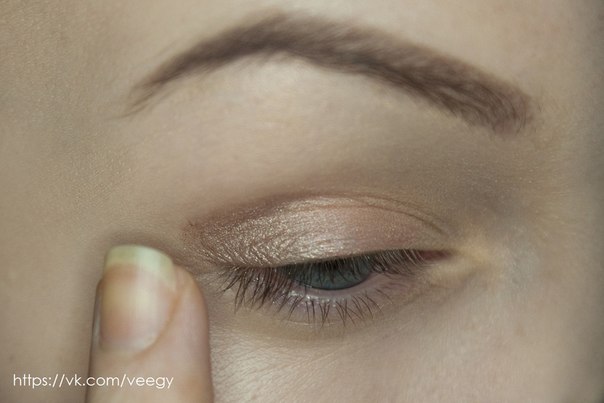 Как сделать макияж глаз за пять минут! 01
