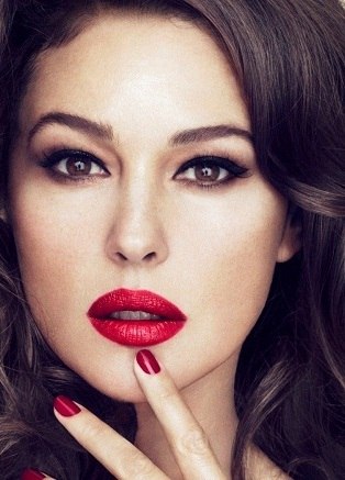 8 причин, почему яркая помада может сделать вашу жизнь лучше. 01