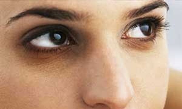 КАК Устранить Темные Круги. 1. Спите достаточное количество часов в сутки (7-9 часов. КАК Устранить Темные Круги. 1. Спите достаточное количество часов в сутки (7-9 часов.