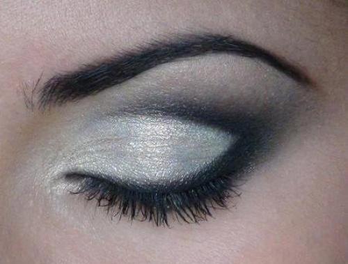 И еще четыре техники макияжа глаз - вертикальная, горизонтальная, Smoky - Eyes, техника-банан. 07 И еще четыре техники макияжа глаз - вертикальная, горизонтальная, Smoky - Eyes, техника-банан. 07