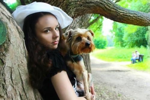 Дорогие девушки!  Поздравляю вас всех с международным женским днём. 02