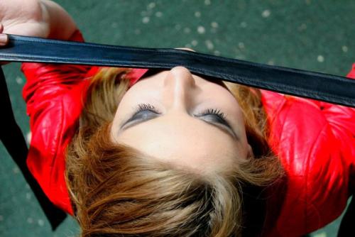 Дорогие девушки!  Поздравляю вас всех с международным женским днём. 01