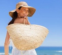 Лето — время отпуска, отдыха, пляжа и новых знакомств.