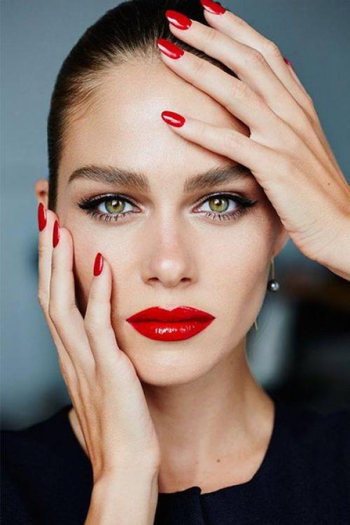 Кому подходит красная помада? 04