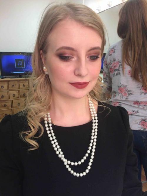 Стойкий вечерний макияж в теневой технике под руководством Елизаветы Новоселовой. 02