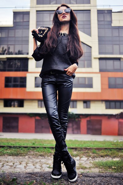 Глэм - рок. Главные черты: сочетание нового вызова, брутальности, эпатажности, женственности и сексуальности. 06 Глэм - рок. Главные черты: сочетание нового вызова, брутальности, эпатажности, женственности и сексуальности. 06