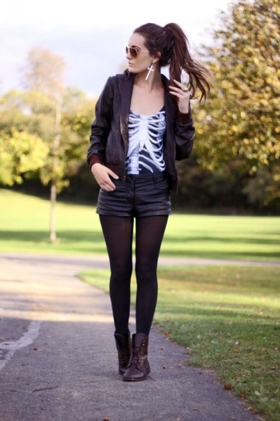 Глэм - рок. Главные черты: сочетание нового вызова, брутальности, эпатажности, женственности и сексуальности. 04 Глэм - рок. Главные черты: сочетание нового вызова, брутальности, эпатажности, женственности и сексуальности. 04