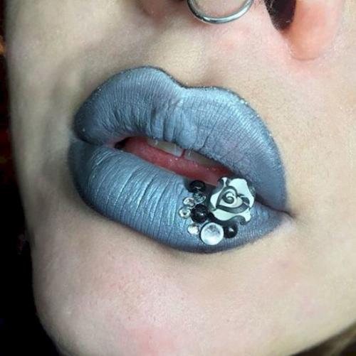 16 потрясающих примеров украшения губ, которые вы захотите опробовать. 05 16 потрясающих примеров украшения губ, которые вы захотите опробовать. 05