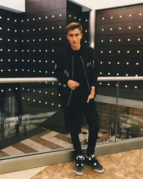 Всё началось с того, что. 04