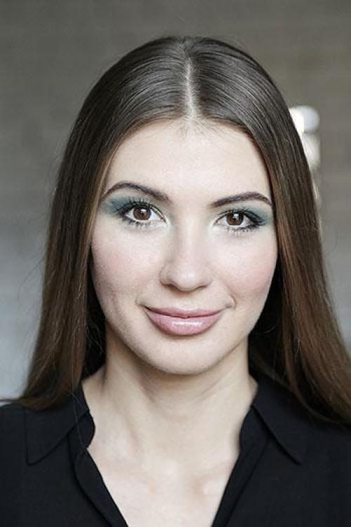 Как увеличить глаза с помощью макияжа. 09