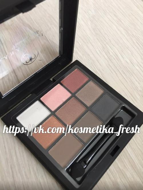 Дневной макияж. 1. нанесите белый оттенок на все веко. 06