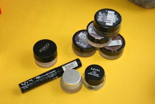 Оказывается, многие девочки не знают, что для стойкости макияжа глаз можно и нужно использовать базу для теней? 02