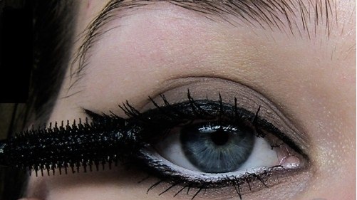 Мечтаете сделать макияж глаз в большом стиле софи лорен? 09 Мечтаете сделать макияж глаз в большом стиле софи лорен? 09