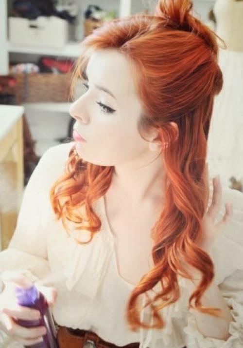 Как сделать причёску Мальвинка с косой самой себе. 03