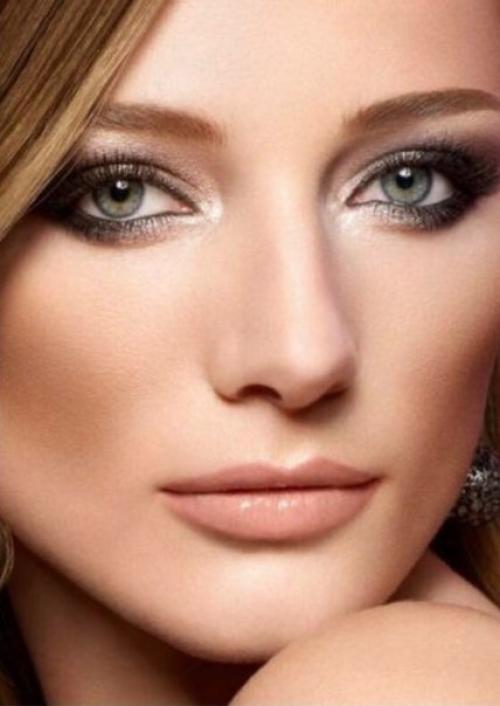 В предверии выпускных вечеров, мы хотим поделиться с вами статьёй о модных тенденциях в макияже 2017. 01